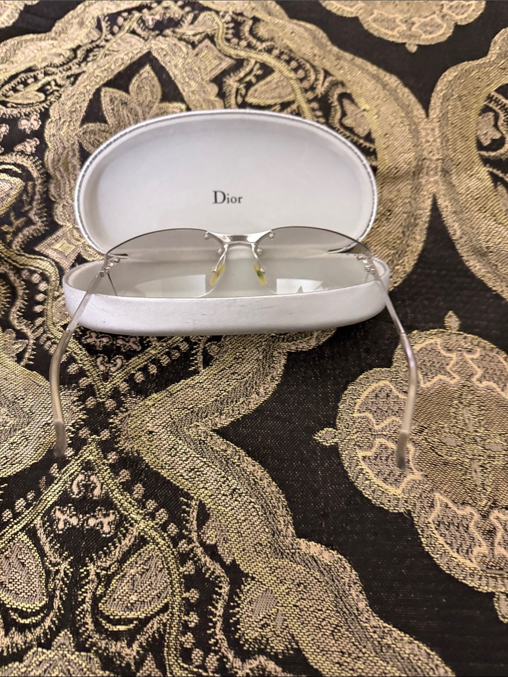 Authentic Dior Rimless Sunglasses in Clear and Silver - Picture 3 of 10